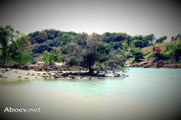 Необитаемый островок напротив пляжа Чонг Мон