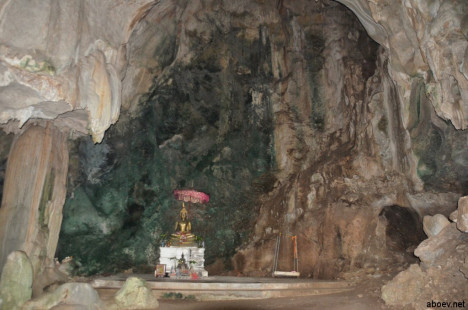 Пещеры в районе Ранонга